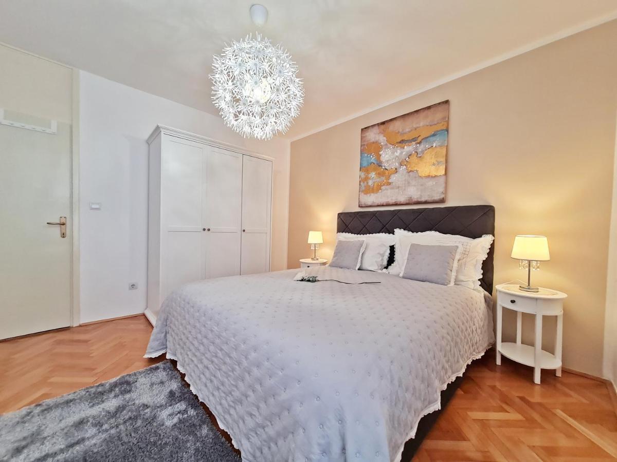 Beach Apartment Ivana โอมิช ภายนอก รูปภาพ
