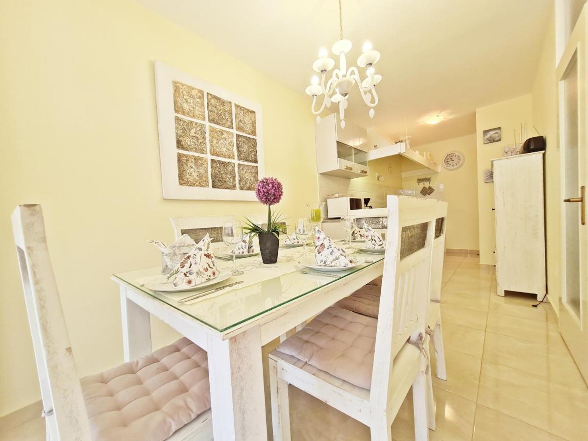 Beach Apartment Ivana โอมิช ภายนอก รูปภาพ