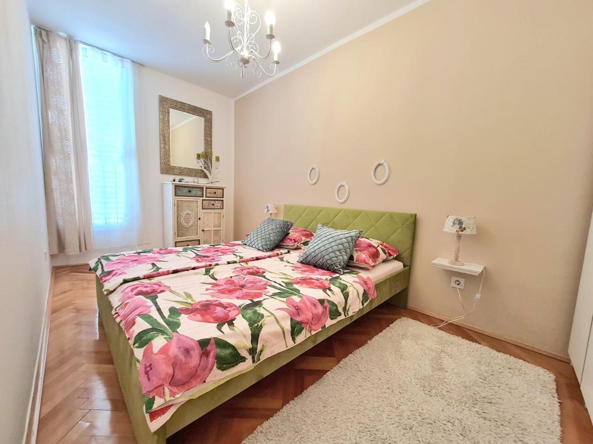 Beach Apartment Ivana โอมิช ภายนอก รูปภาพ